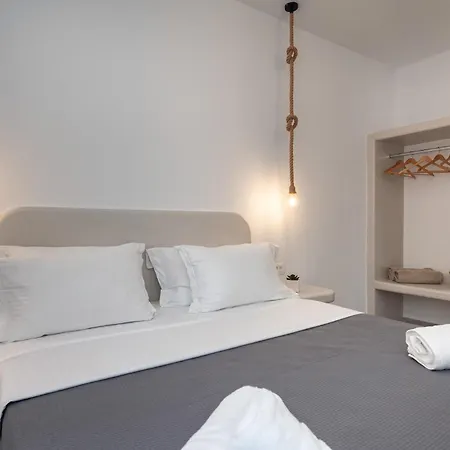 Grand Village إيميروفيغلي