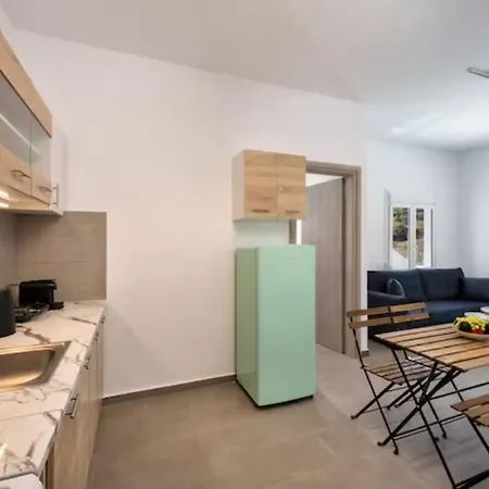 Grand Village אימרוביגלי