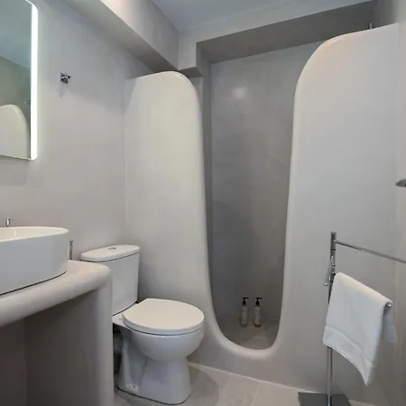 Grand Village אימרוביגלי